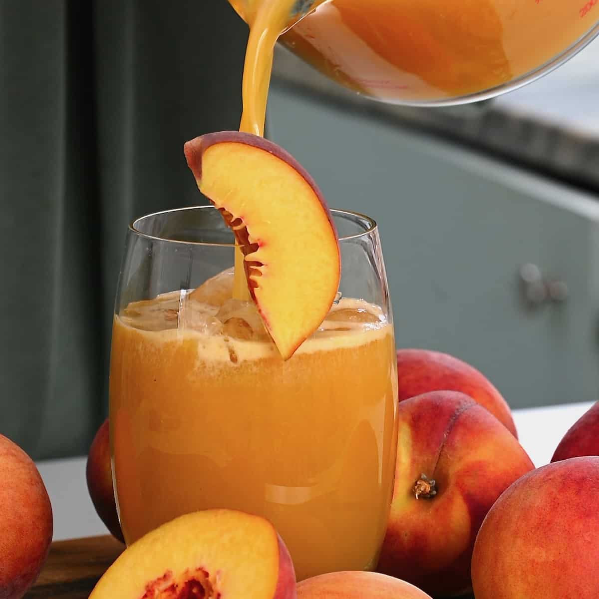 How-to-Make-Peach-Juice-Square